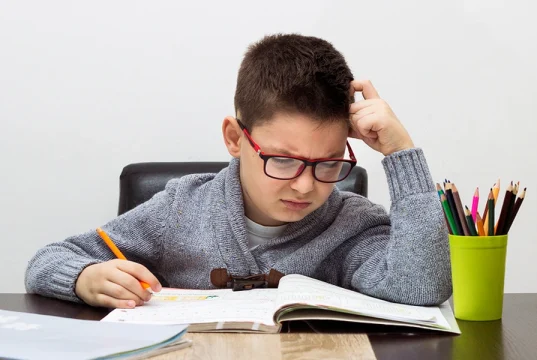 6 Study Habits That Stop Working in H2 Chemistry
